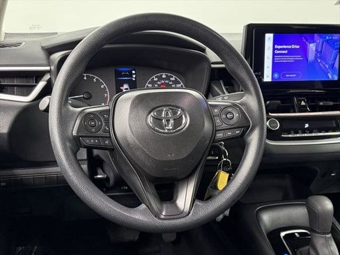 Certified 2025 Toyota Corolla LE image 30