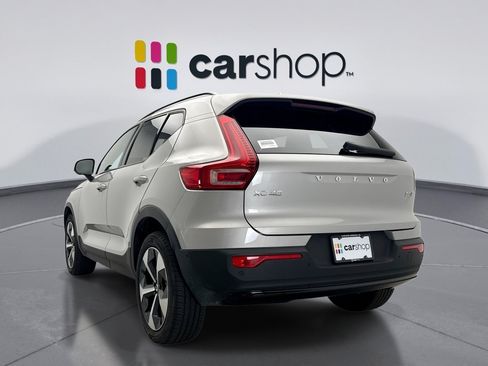 Used 2025 Volvo XC40 B5 Plus AWD/4WD image 3