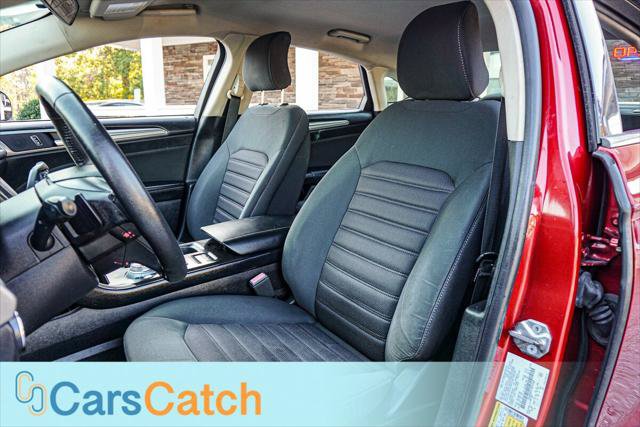 Used 2018 Ford Fusion SE w/ Fusion SE Technology Package FWD image 19