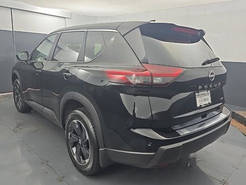 New 2025 Nissan Rogue SV image 5