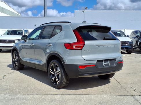 New 2026 Volvo XC40 B5 Core image 5