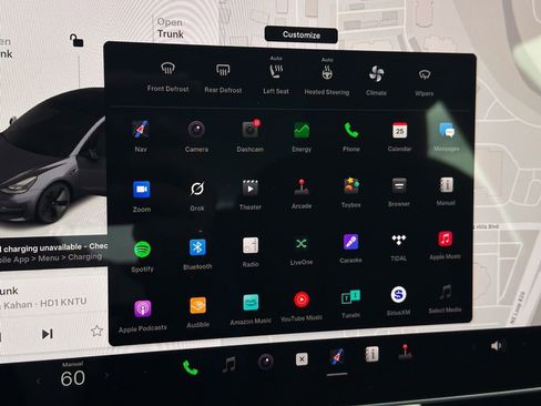 Used 2023 Tesla Model 3 Standard Range image 14