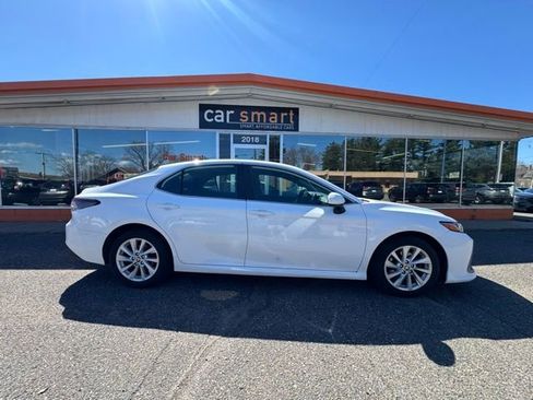 Used 2022 Toyota Camry LE AWD/4WD image 8