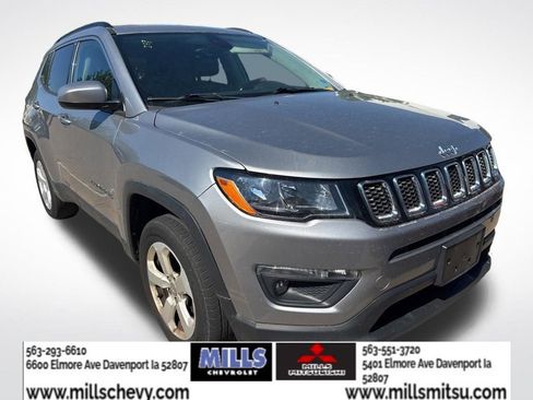 Used 2018 Jeep Compass Latitude w/ Popular Equipment Group AWD/4WD image 1