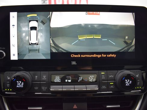 Used 2024 Toyota Grand Highlander Limited image 23