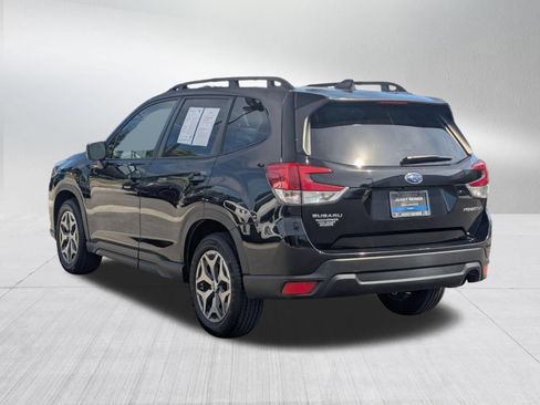 Certified 2023 Subaru Forester Premium AWD/4WD image 3