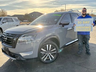 Used 2023 Nissan Pathfinder Platinum w/ Black Appearance Package