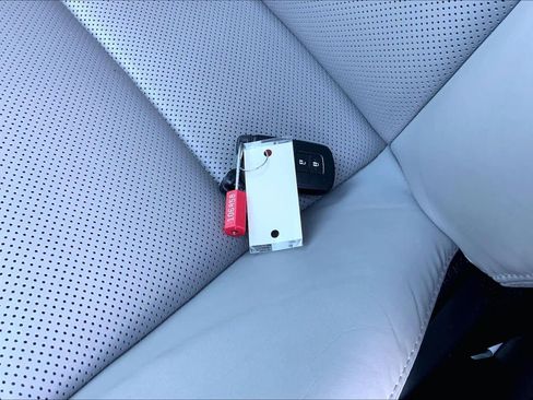 Used 2018 Toyota Prius C Four image 14