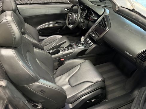 Used 2011 Audi R8 V10 image 22