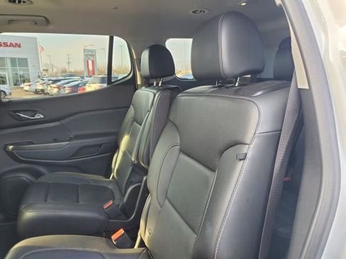 Used 2023 GMC Acadia SLT image 12