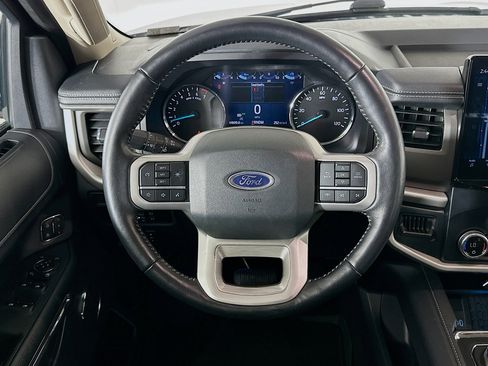 Used 2024 Ford Expedition Max XLT image 18
