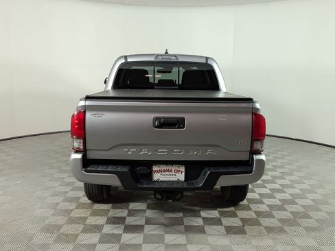 Used 2023 Toyota Tacoma SR5 w/ Technology Package RWD image 4