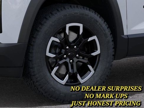 New 2026 Chevrolet Equinox ACTIV w/ Convenience Package III image 9