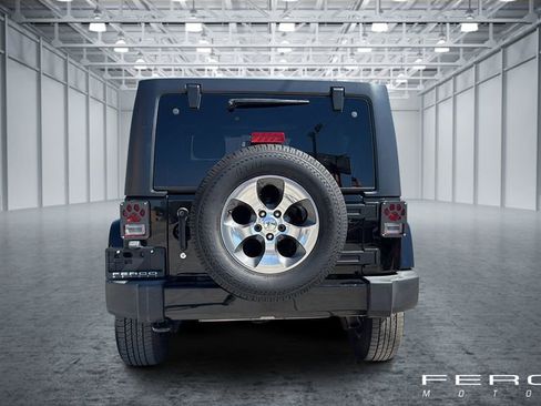 Used 2018 Jeep Wrangler Unlimited Sahara image 4