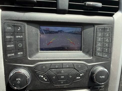 Used 2016 Ford Fusion SE FWD image 12