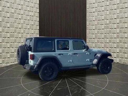 Certified 2024 Jeep Wrangler Unlimited AWD/4WD image 4