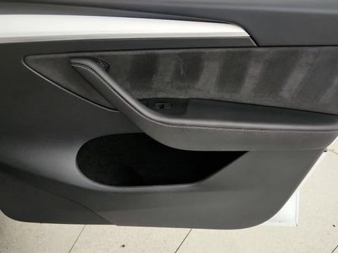 Used 2024 Tesla Model Y Performance AWD/4WD image 35