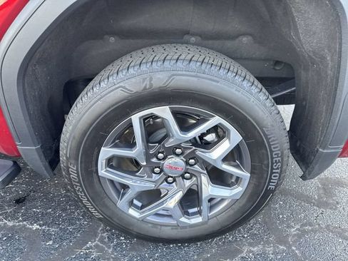 Used 2026 GMC Sierra 1500 SLT w/ SLT Premium Package AWD/4WD image 10