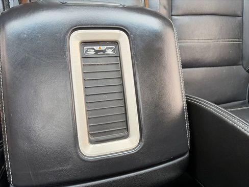 Used 2018 GMC Yukon Denali image 18