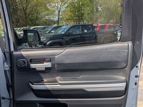 Used 2019 Toyota Tundra SR5 AWD/4WD image 16