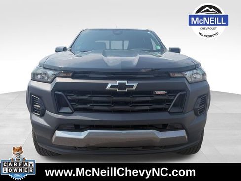 Used 2026 Chevrolet Colorado Trail Boss AWD/4WD image 2