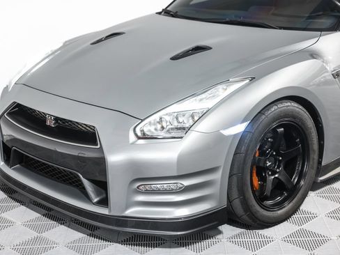 Used 2015 Nissan GT-R Black Edition AWD/4WD image 22