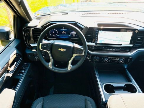 New 2026 Chevrolet Silverado 2500 LT w/ Convenience Package AWD/4WD image 20