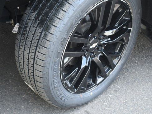 Used 2022 Chevrolet Silverado 1500 High Country image 11