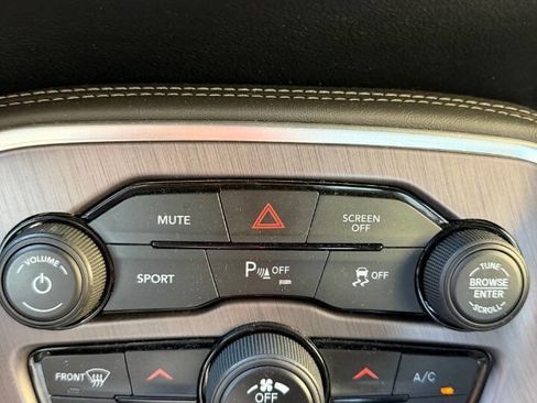 Used 2017 Dodge Challenger SXT Plus RWD image 19