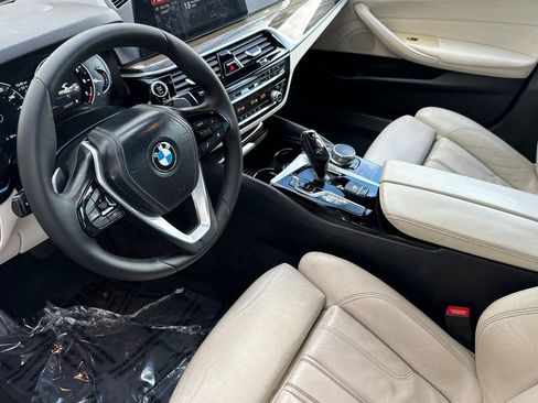 Used 2018 BMW 530i image 9
