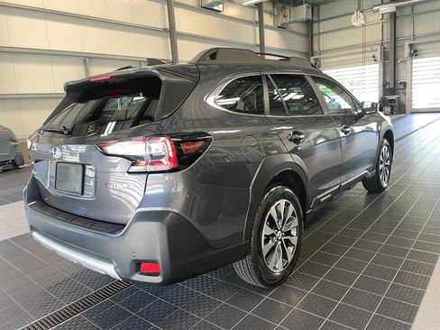 Used 2025 Subaru Outback Limited AWD/4WD image 19