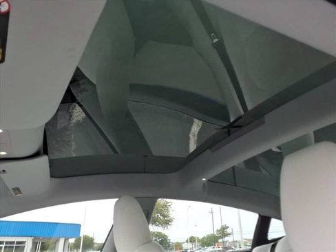 Used 2025 Tesla Model 3 Long Range RWD image 16
