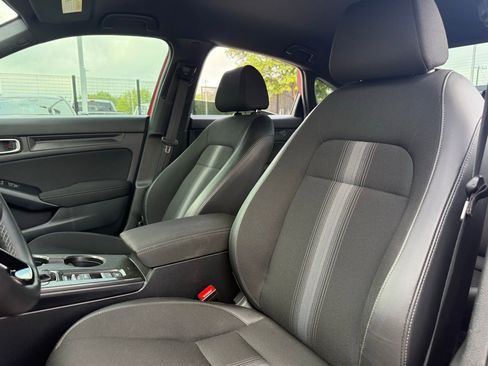 Used 2025 Honda Civic Sport image 9