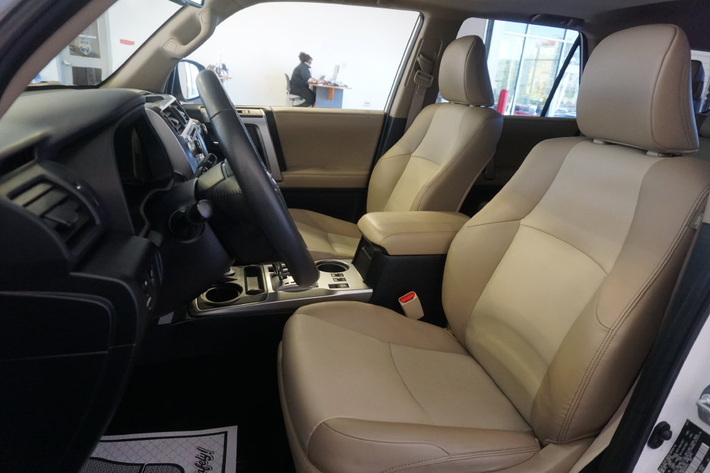 Used 2017 Toyota 4Runner SR5 Premium AWD/4WD image 20