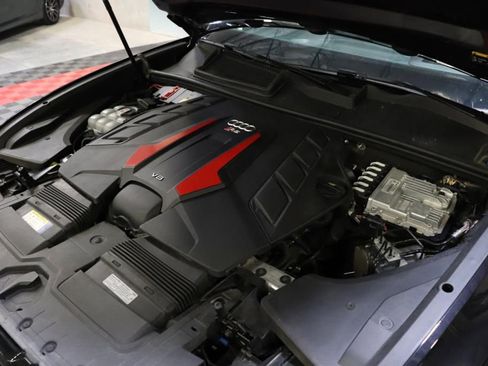 Used 2021 Audi RS Q8 w/ Black Optic Package image 89