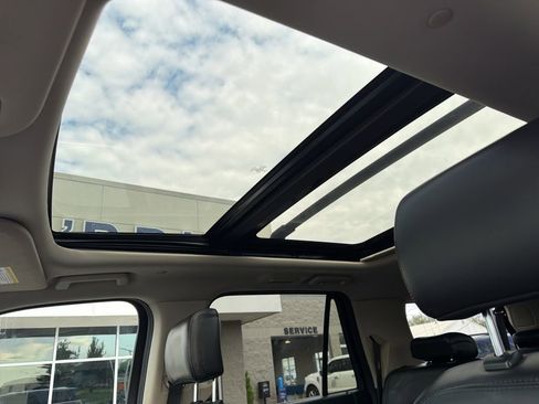 Used 2020 Ford Expedition Max Platinum image 18