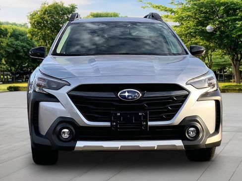 Used 2025 Subaru Outback Limited XT AWD/4WD image 2