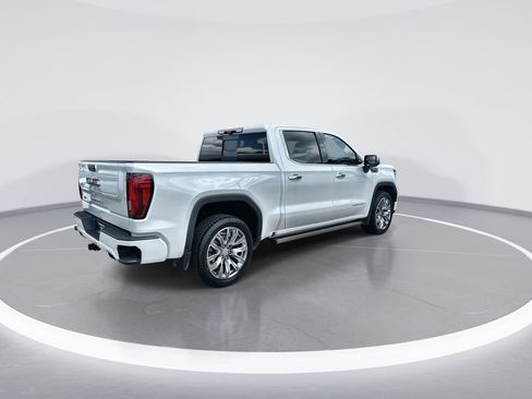 Used 2025 GMC Sierra 1500 Denali AWD/4WD image 8