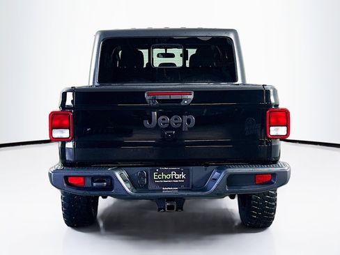 Used 2021 Jeep Gladiator Willys image 7