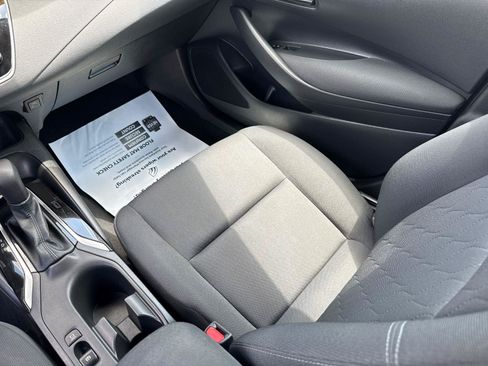 Used 2023 Toyota Corolla LE FWD image 28