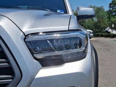 Certified 2023 Toyota Tacoma TRD Off-Road w/ Technology Package AWD/4WD image 9