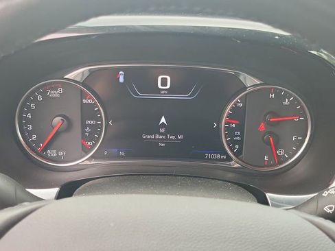 Used 2022 Chevrolet Traverse Premier AWD/4WD image 11