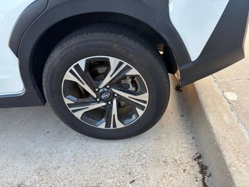 Used 2024 Subaru Crosstrek 2.0i Premium AWD/4WD image 4