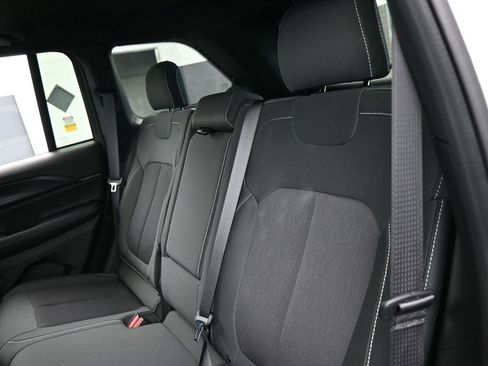 Used 2025 Jeep Grand Cherokee Laredo X RWD image 28