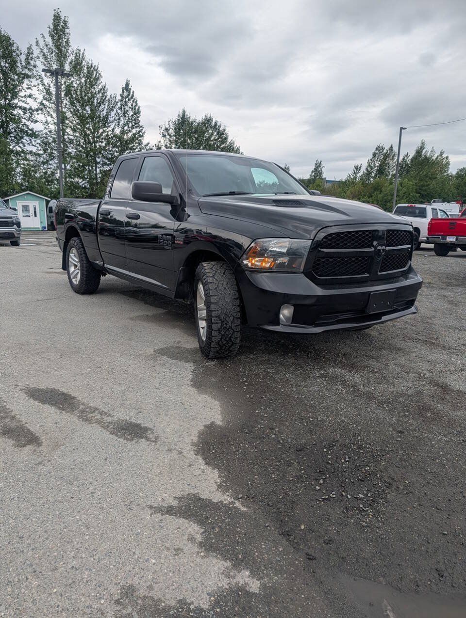 Used 2019 RAM 1500 Express w/ Wheel & Sound Group AWD/4WD image 4