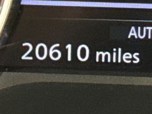 Used 2021 Nissan Rogue S image 37