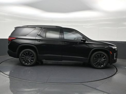 Used 2023 Chevrolet Traverse RS FWD image 7