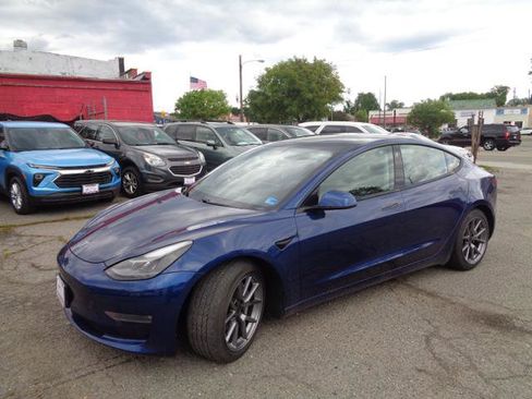 Used 2021 Tesla Model 3 Long Range AWD/4WD image 2