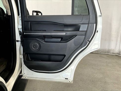 Used 2024 Ford Expedition XLT image 23