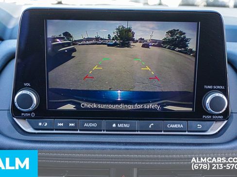 Used 2025 Nissan Rogue SV FWD image 35